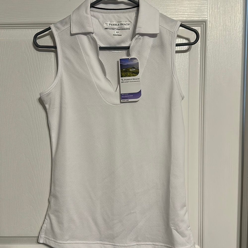 NWT PEBBLE BEACH
Scallop Neck Sleeveless Polo